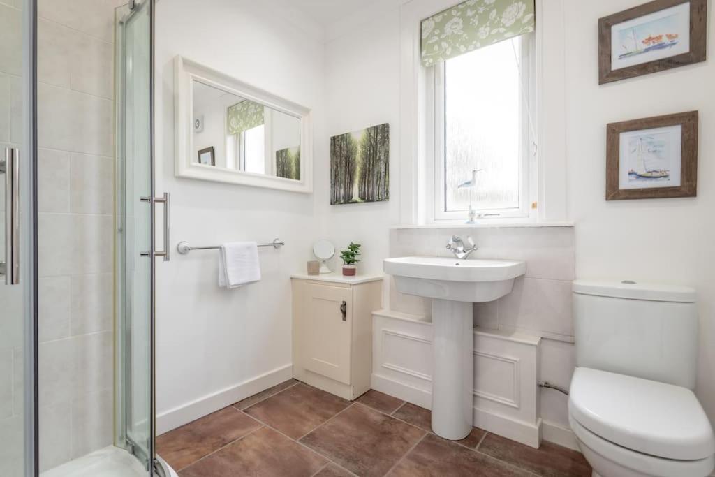 Heather Cottage, 2 Bedroom In Comrie Esterno foto