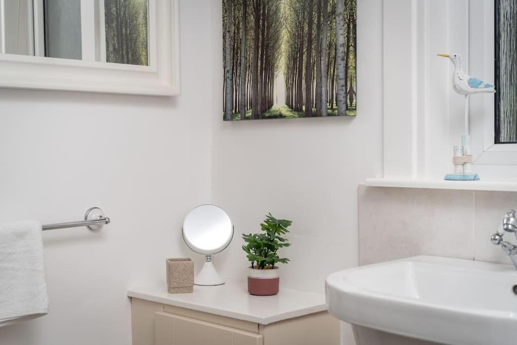 Heather Cottage, 2 Bedroom In Comrie Esterno foto