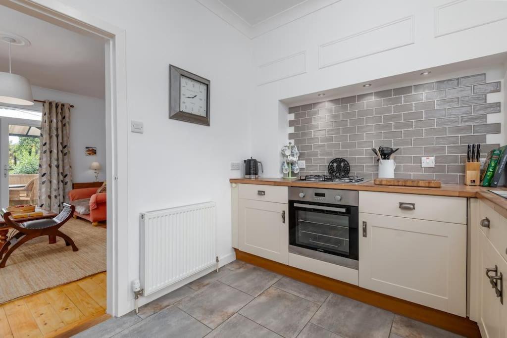 Heather Cottage, 2 Bedroom In Comrie Esterno foto