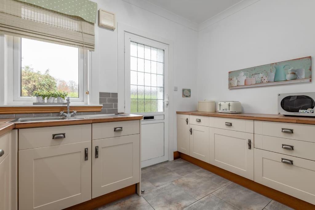 Heather Cottage, 2 Bedroom In Comrie Esterno foto