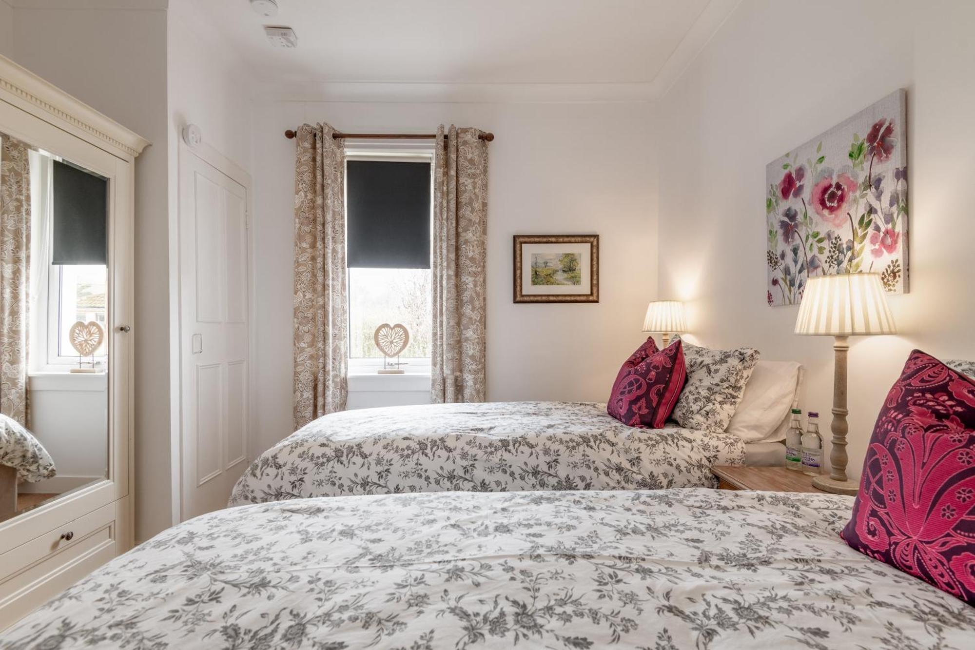 Heather Cottage, 2 Bedroom In Comrie Esterno foto